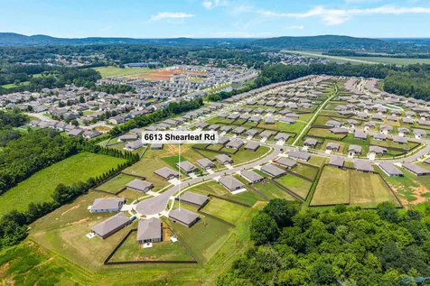 6613 Shearleaf Road NW Huntsville AL 35806