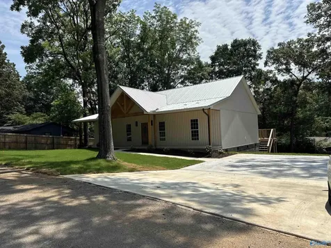 42 Dunsmore Drive Grant AL 35747