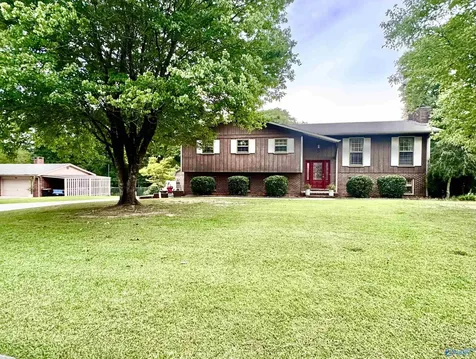 910 Brentwood Drive Cullman AL 35055