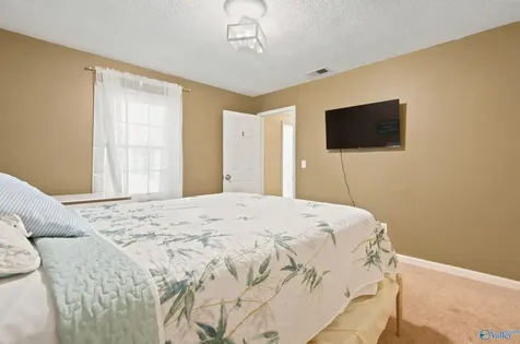 1037 Sandy Springs Road NW Huntsville AL 35806