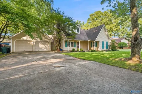 1037 Sandy Springs Road NW Huntsville AL 35806