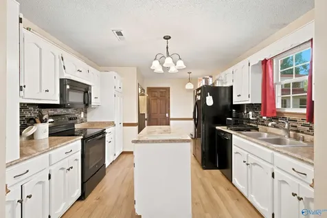1037 Sandy Springs Road NW Huntsville AL 35806