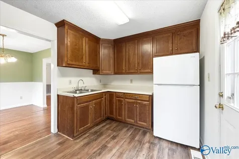3910 Pine Avenue SW Huntsville AL 35805