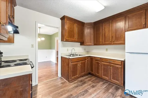 3910 Pine Avenue SW Huntsville AL 35805