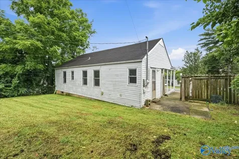 3910 Pine Avenue SW Huntsville AL 35805