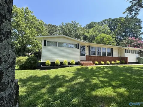 2617 Waltham Drive E Huntsville AL 35811
