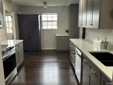 402 Highland Avenue Scottsboro AL 35768