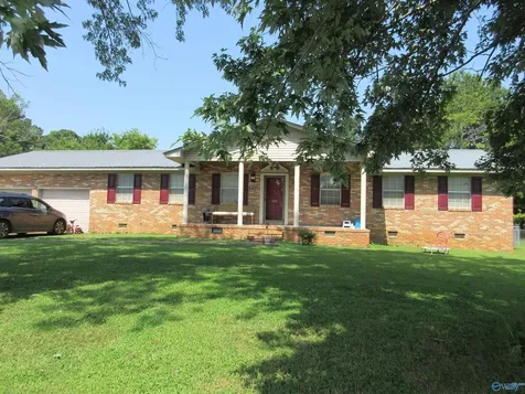 402 Highland Avenue Scottsboro AL 35768