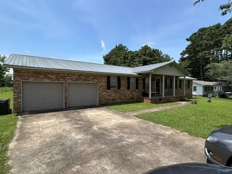 402 Highland Avenue Scottsboro AL 35768
