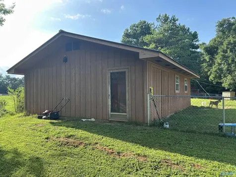 402 Highland Avenue Scottsboro AL 35768