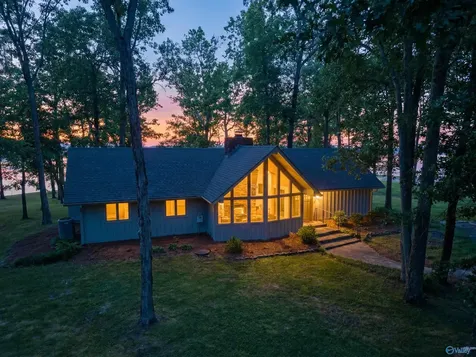 128 Floyd Circle Scottsboro AL 35769