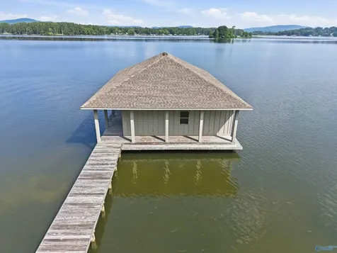 128 Floyd Circle Scottsboro AL 35769