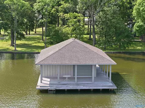 128 Floyd Circle Scottsboro AL 35769
