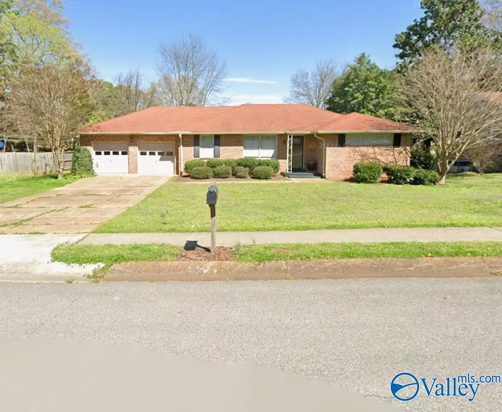 524 Graycroft Drive Huntsville AL 35802
