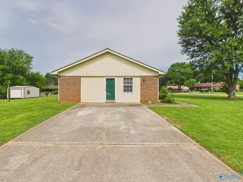 200 Silverwood Lane NE Hazel Green AL 35750