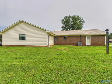 200 Silverwood Lane NE Hazel Green AL 35750