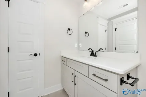 20913 Calcutta Street Athens AL 35611
