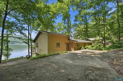860 Snug Harbor Road Grant AL 35747