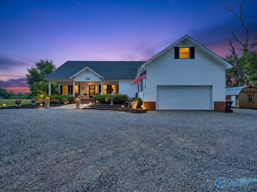 1121 Old Larkinsville Road Scottsboro AL 35768