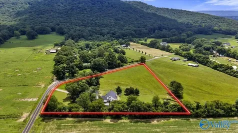1121 Old Larkinsville Road Scottsboro AL 35768