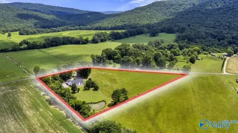 1121 Old Larkinsville Road Scottsboro AL 35768