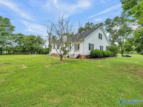 1121 Old Larkinsville Road Scottsboro AL 35768