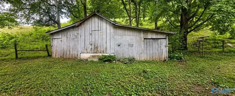 2039 Blackburn Road Cornersville TN 37047