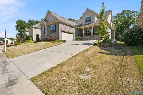 3973 Hawks Way Huntsville AL 35811