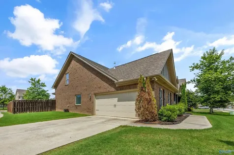 7103 Kingsbridge Lane SE Owens Cross Roads AL 35763