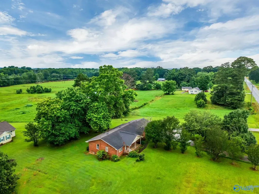 25484 Nick Davis Road Athens AL 35613