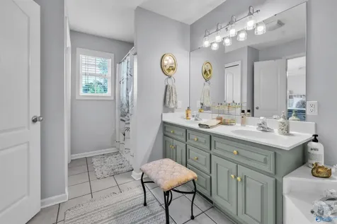 17092 Glaze Road Athens AL 35611