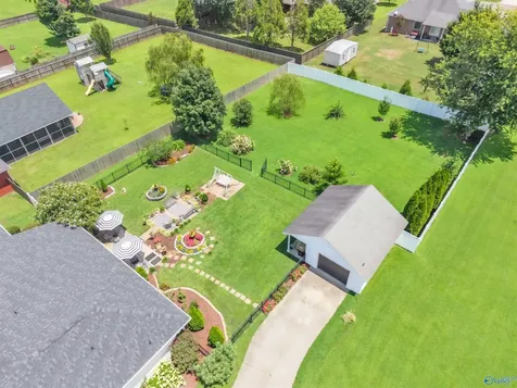 17092 Glaze Road Athens AL 35611