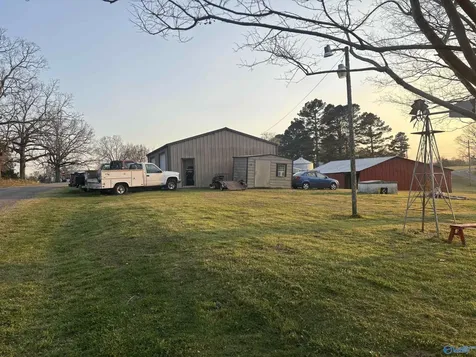 9292 NW Upper Snake Road NW Athens AL 35614