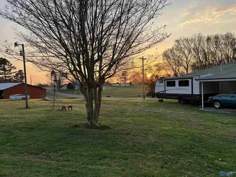 9292 NW Upper Snake Road NW Athens AL 35614