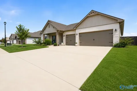 25069 Addlestone Drive Athens AL 35613