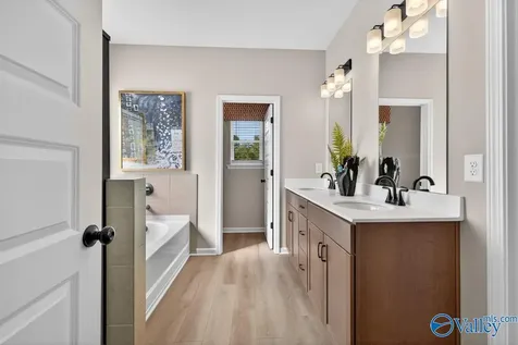 1142 Tanger Glen Trail NW Harvest AL 35749