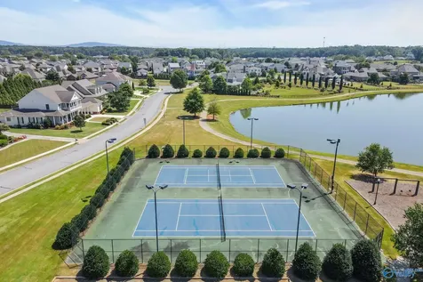 33 Winter King Drive SW Huntsville AL 35824