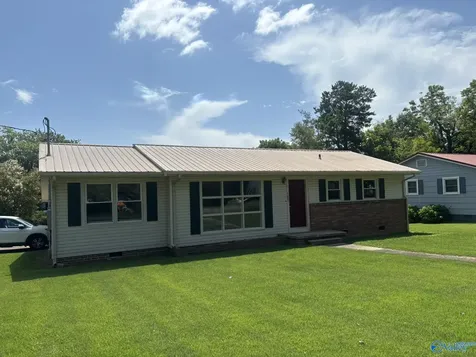 701 Scott Street Scottsboro AL 35768