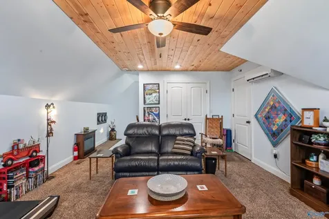 18 Tisha Drive Grant AL 35747