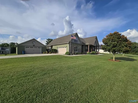 18 Tisha Drive Grant AL 35747