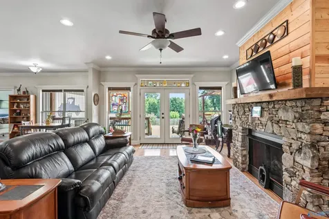 18 Tisha Drive Grant AL 35747