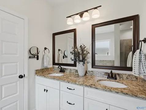 5001 River Birch Lane Owens Cross Roads AL 35763