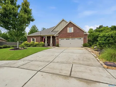 5001 River Birch Lane Owens Cross Roads AL 35763