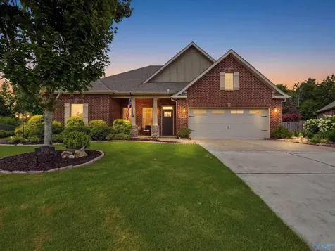 5001 River Birch Lane Owens Cross Roads AL 35763