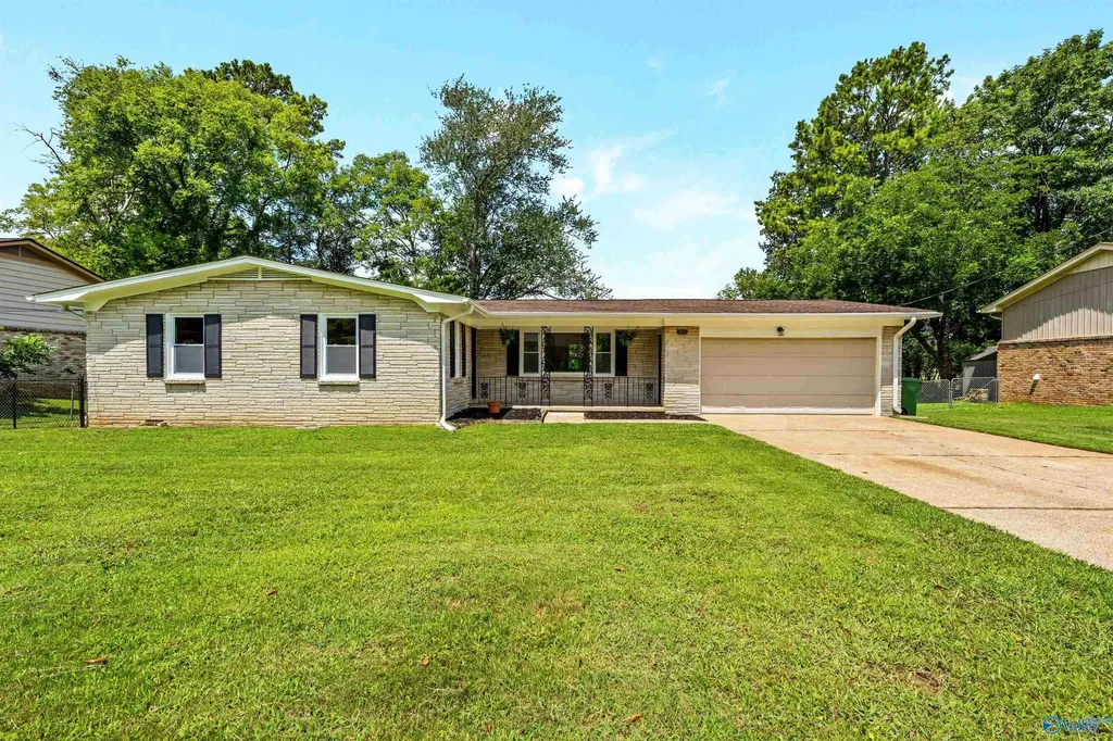 11026 Mcbride Drive Huntsville AL 35803