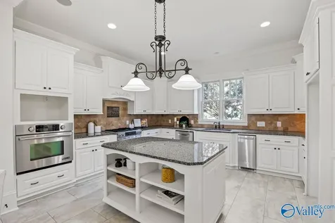 31 W Lake Forest Boulevard Huntsville AL 35824