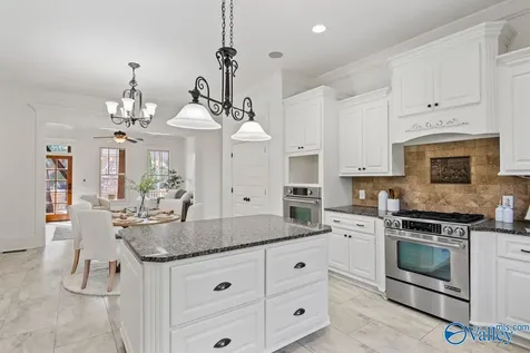 31 W Lake Forest Boulevard Huntsville AL 35824