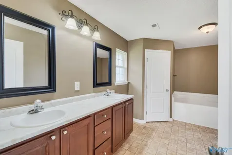 204 Shadow Cove Drive SW Huntsville AL 35824