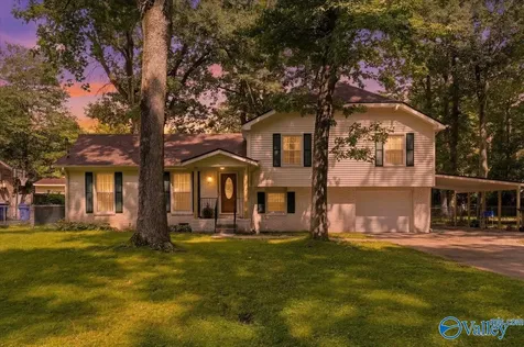 512 Greendale Drive NW Huntsville AL 35806