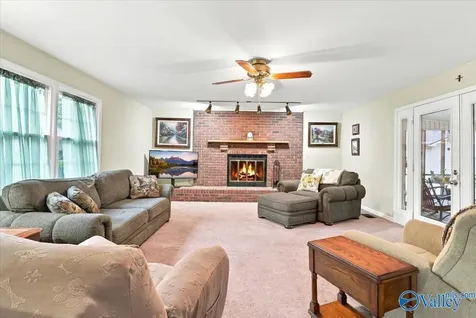 512 Greendale Drive NW Huntsville AL 35806